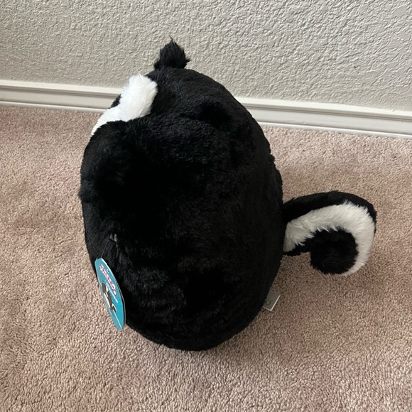 New Selma the Skunk Fuzzamallow Squishmallow - Picture 12 of 15